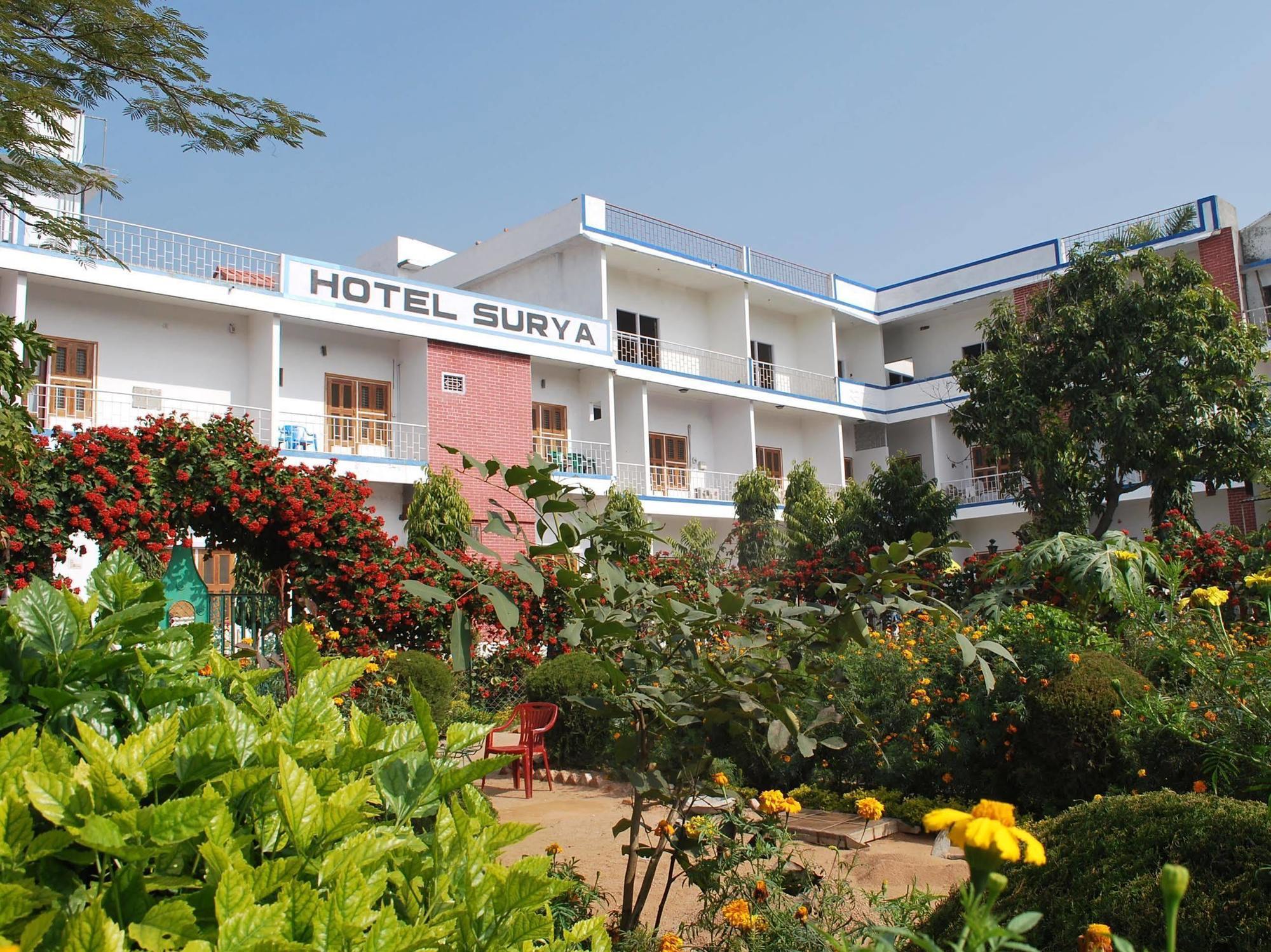 Hotel Surya Khajurāho エクステリア 写真